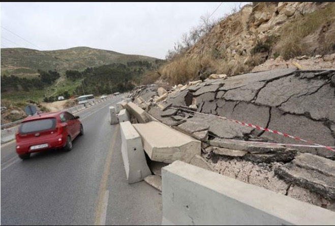 اعادة فتح طريق اربد - عمان بعد اغلاق دام 11 شهراً بفعل انهيار جبلي