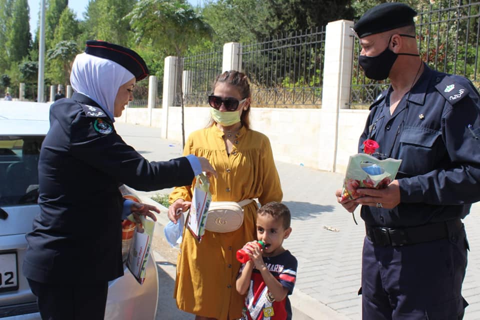 بالصور ..  شرطة شمال عمان تطلق مبادرة "عوافي" للتوعية بمعايير السلامة من فيروس كورونا
