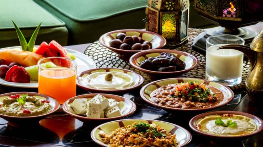 أسوأ 10 عادات غذائية يتبعها الصائم في رمضان 