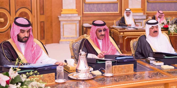 السعودية تواجه “النفط الرخيص” برفع رسوم التأشيرات والمخالفات المرورية
