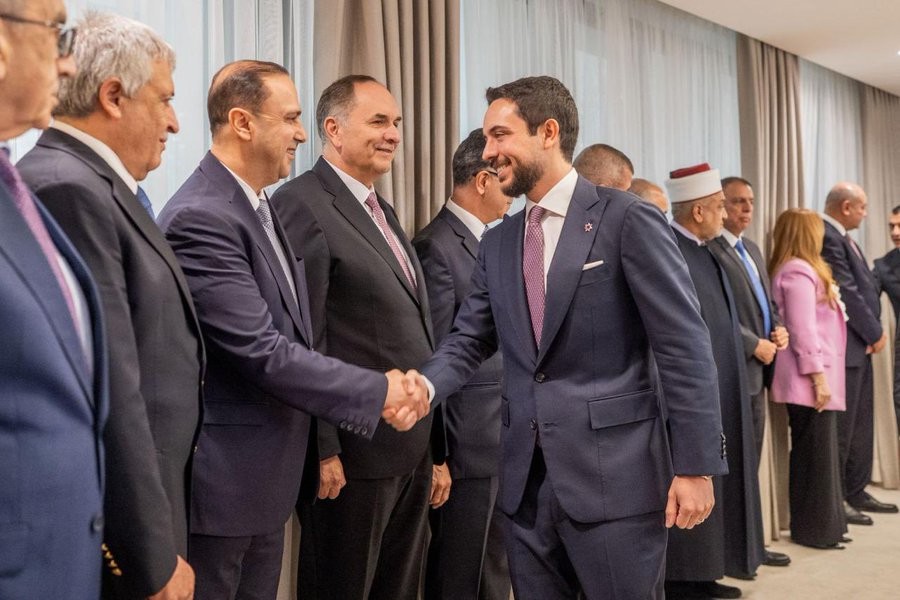 المومني: تشرفنا بترؤس ولي العهد جانبا من جلسة مجلس الوزراء