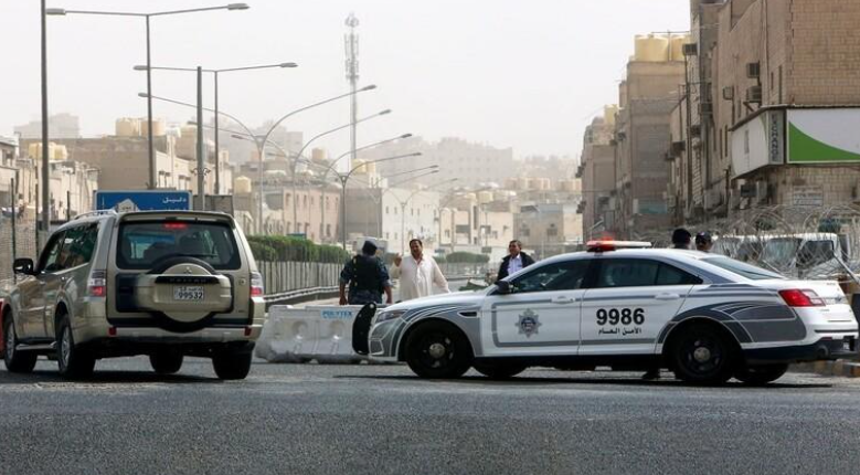 قرار كويتي بحق زوجين مصريين هجرا أطفالهما الستة