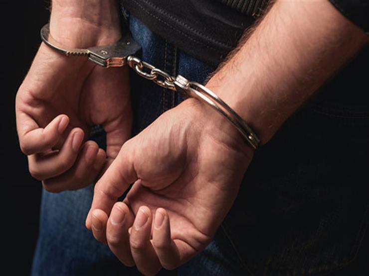 عمان: القبض على (4) اشخاص سلبوا مصاغ ذهبي بقيمة 40 الف دينار ومبلغ مالي  تحت تهديد السلاح 