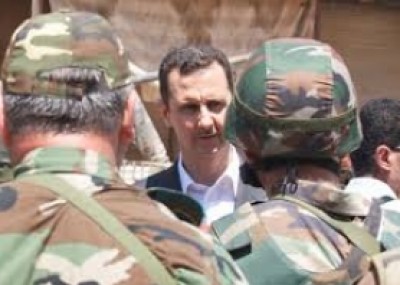 قائد الجيش الحر : بشار الأسد مصاب وفيديو صلاة العيد قديم