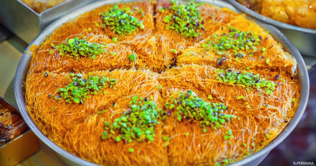 تفسير اكل الحلويات للعزباء في المنام