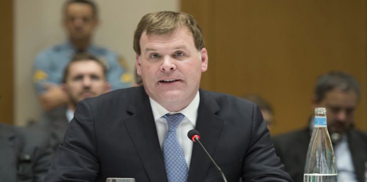 بماذا نصح وزير خارجية كندا السابق ترودو لحل الأزمة مع السعودية؟