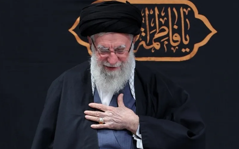 نيويورك تايمز: الاستخبارات الأميركية راقبت تحركات خامنئي لشهور