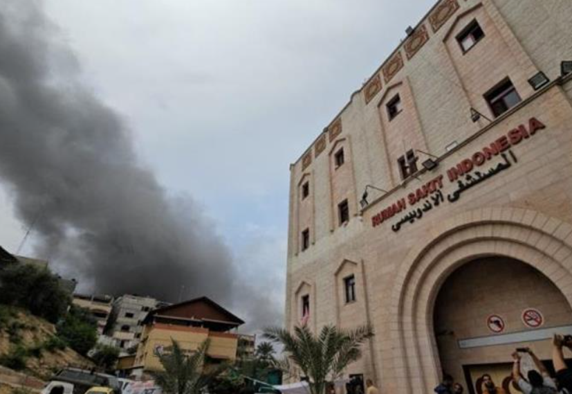 صحة غزة : 700 شخص بين جرحى وطواقم طبية داخل المستشفى الاندونيسي