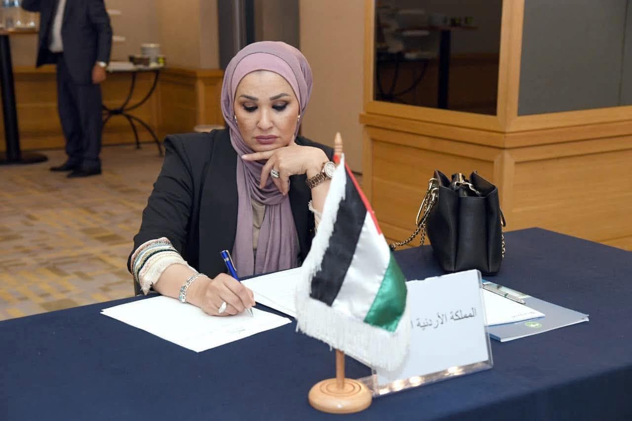 يوسف عزمي يكتب: بعيدًا عن الإشاعة هذا هو المسار الوظيفي الحقيقي للينا البكار