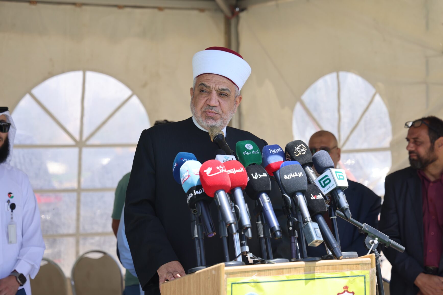 وزير الأوقاف يوصي الحجاج بأن يكونوا خير سفراء للأردن