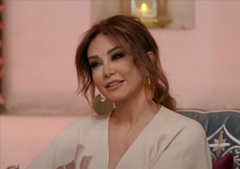 فنانون سوريون فضلتهم كاريس بشار على غيرهم