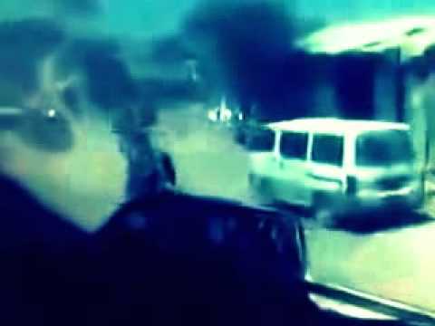 لحظة هروب مسلحين حوثيين من قصف #عاصفة_الحزم .. فيديو