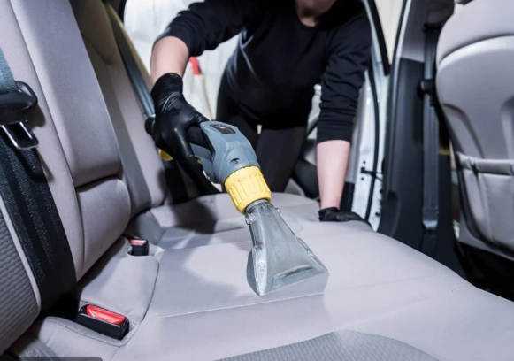 دليل احترافي لغسيل فرش السيارة في خطوات سهلة وبسيطة