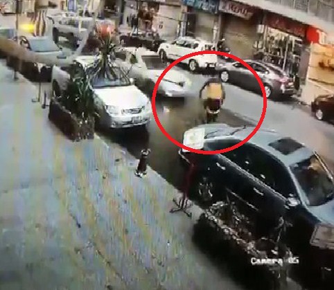 الامن يوقف شاب افتعل حادث دهس في جبل عمان  ..  فيديو