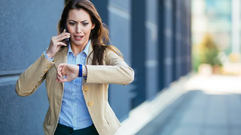 الانضباط الزائد في المواعيد ..  عادة يومية أم آلية دفاع؟