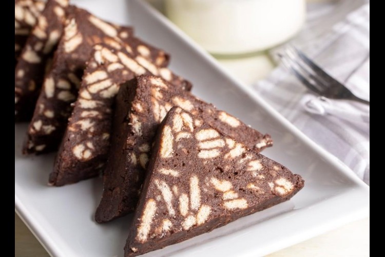 الليزي كيك بالشوكولاتة البارد