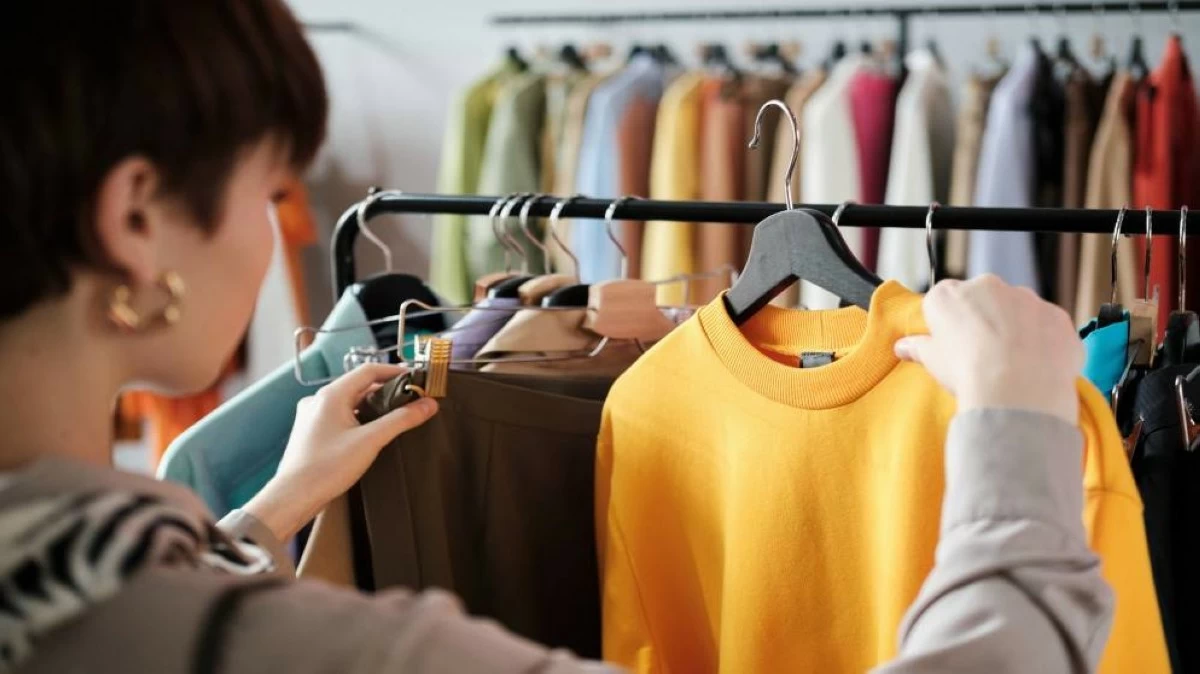نقيب تجار الألبسة: الأسعار في الأسواق المحلية تنافس مواقع البيع العالمية