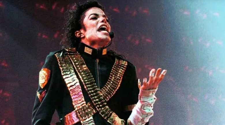 ظهور تفاصيل جديدة "صادمة" في تقرير تشريح جثة مايكل جاكسون