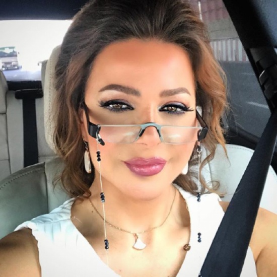 بالفيديو  ..  سوزان نجم الدين تكشف حقيقة وجود شقيقة تهددها بفيديوهات إباحية  ..  وترد على هذه الإعلامية