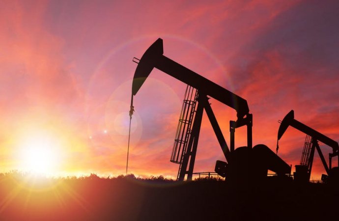 النفط ينهي الأسبوع على خسائر بأكثر من 5% ..  وبرنت عند 58.5 دولار