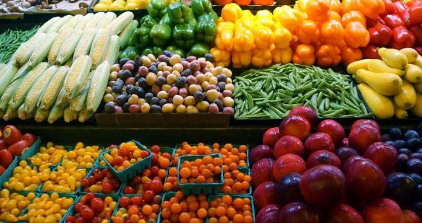 3090 طناً من الخضار والفواكه ترد للسوق المركزي الإثنين