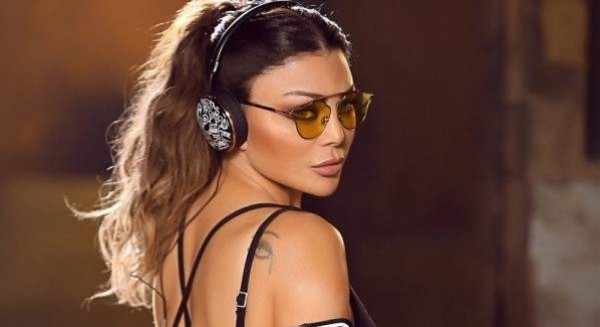 بالصور  ..  شبيهة هيفا وهبي تضرب من جديد ..  لن تصدقوا الشبه 