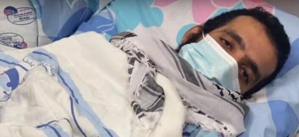الأسير الفلسطيني كايد الفسفوس ينتزع حريته ويعلق إضرابه عن الطعام