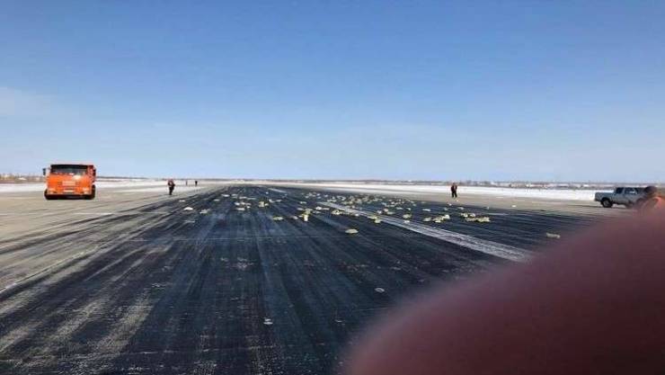 بالصور  .. مجوهرات بقيمة 368 مليون دولار تناثرت من الطائرة ..  ماذا حصل لحظة الإقلاع؟