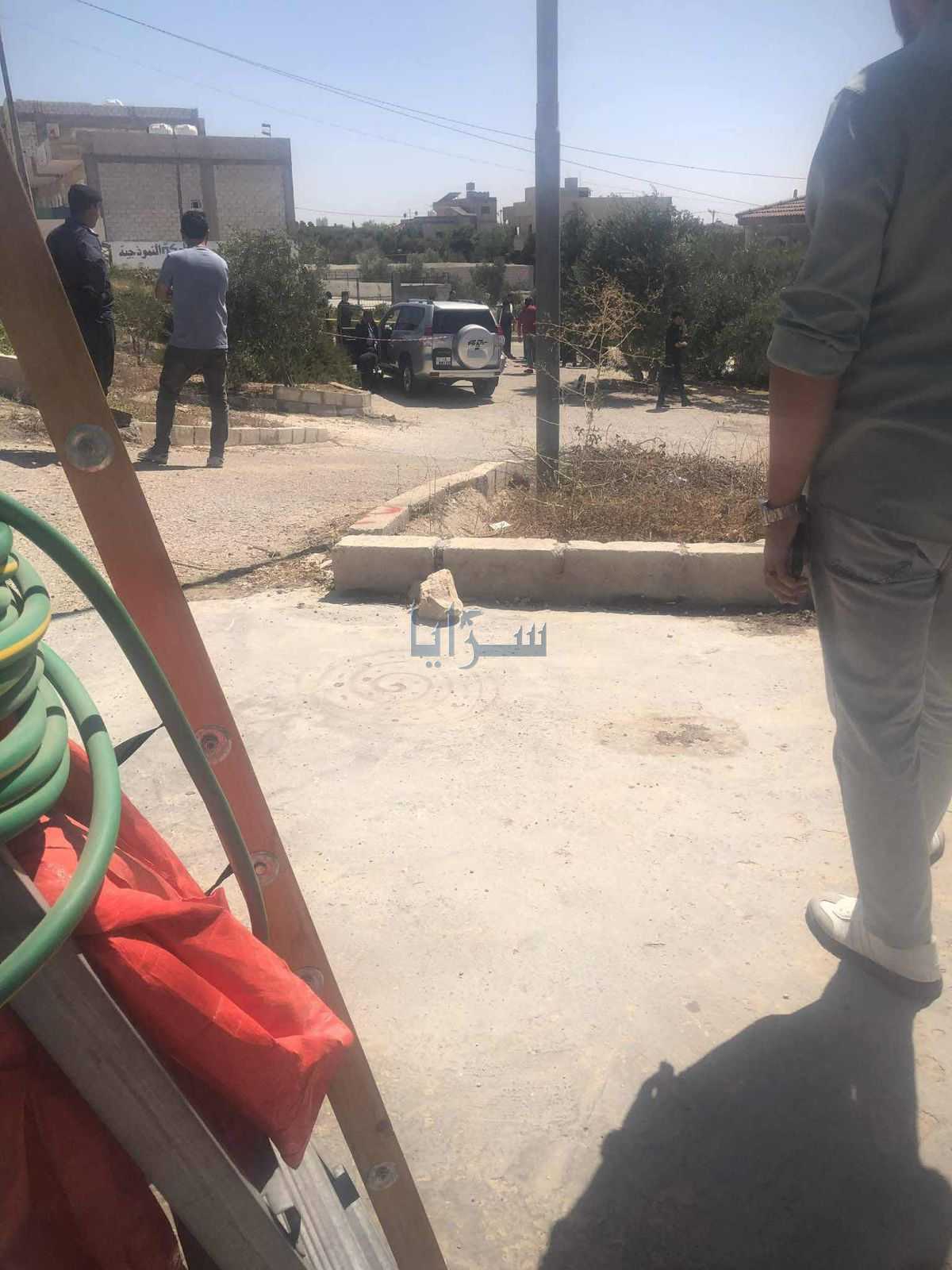 العثور على جثة شخص داخل مركبة في إربد  ..  والأمن يحقق
