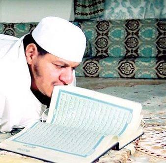بالفيدو  ..   رحيل الشاب الذي حَفِظ القرآن الكريم خلال 5 سنوات رغم إعاقته الكبيرة