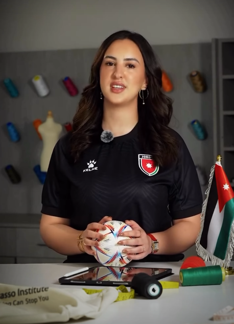 بالفيديو ..  مصممة قميص “النشامى”: التصميم يعكس روح كل أردني يعشق الوطن