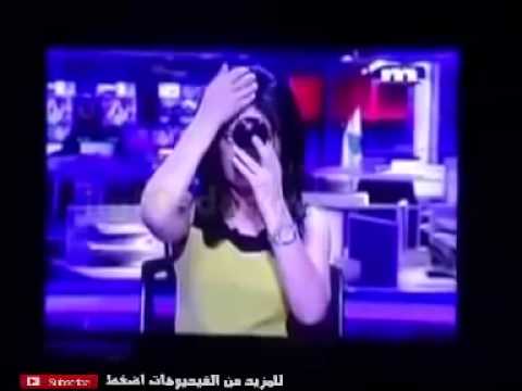 بالفيديو ..  مذيعة لبنانية لم تنتبه أنها على الهواء - شاهد ماذا فعلت