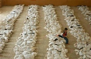 سكان "الحولة" في حمص ..  يحاصرهم الموت والمذهبية تأكل حياتهم
