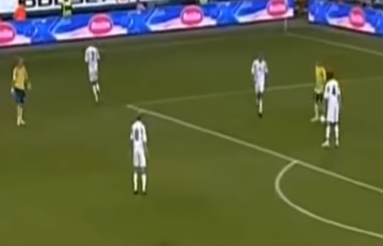 بالفيديو .. اسوأ 10 اهداف غير أخلاقية فى كرة القدم 