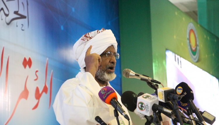 السودان  ..  وفاة الأمين العام للحركة الإسلامية الزبير أحمد الحسن