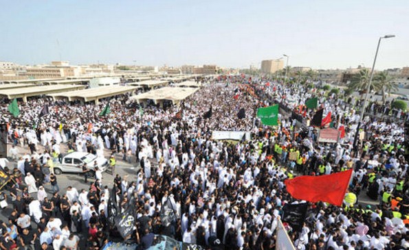 عشرات الآلاف يشيعون ضحايا هجوم القديح في شرق السعودية