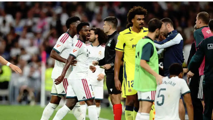إجراء إداري ..  ريال مدريد يعتزم "حماية لاعبيه" قبل الكلاسيكو