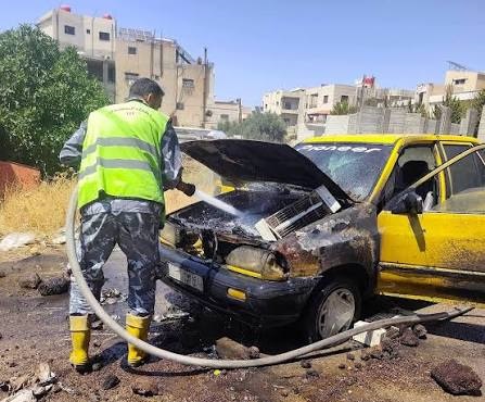 حريق مركبة "تكسي مكتب" في دير غبار