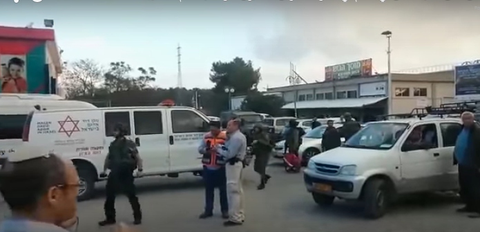بالفيديو  ..  الإحتلال يعتقل فلسطيني بدعوى طعنه مستوطنة في بيت لحم