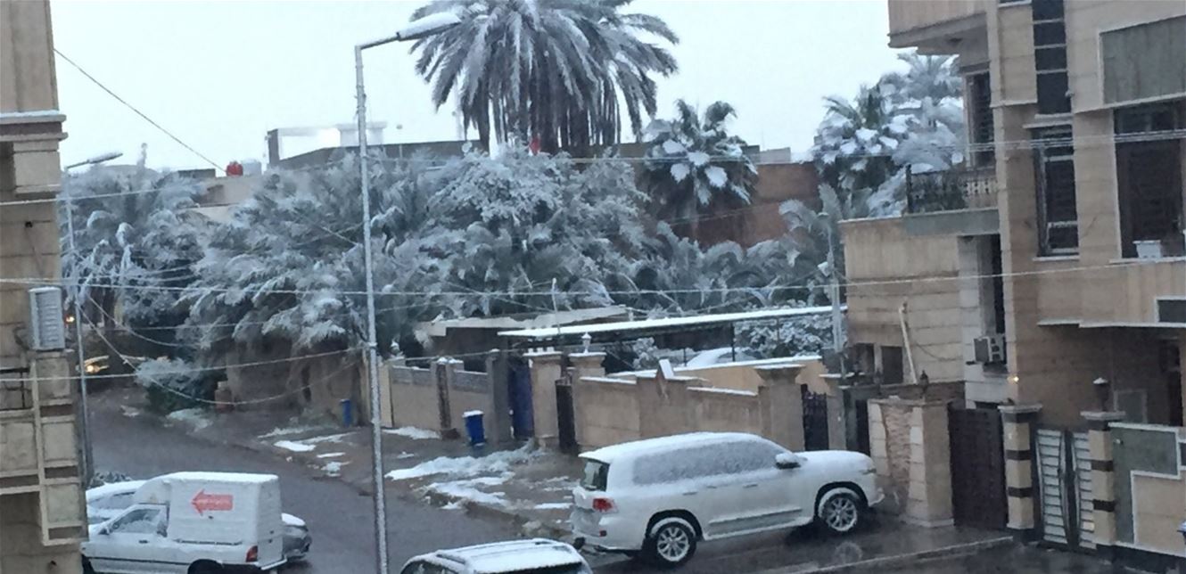 بالصور و الفيديو  ..  لأوّل مرّة منذ 40 عاماً  ..  الثلوج تغطّي العاصمة العراقية بغداد