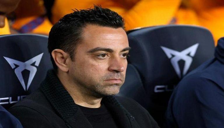 بعد إيقاف تشافي ..  من يقود برشلونة أمام فالنسيا؟