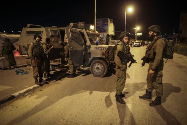 حملة اعتقالات يشنها الاحتلال في مناطق الضفة الغربية 
