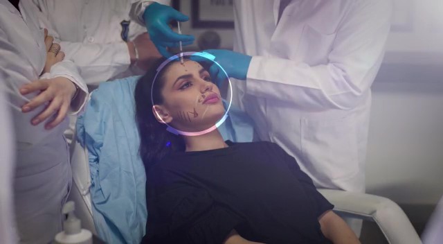 علم التجميل  ..  تخصص متميز في عمان الاهلية