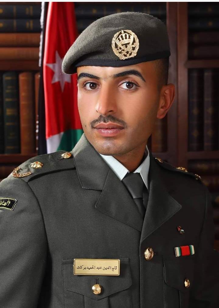 تاج الدين العواودة العجارمة مبارك التخرج 