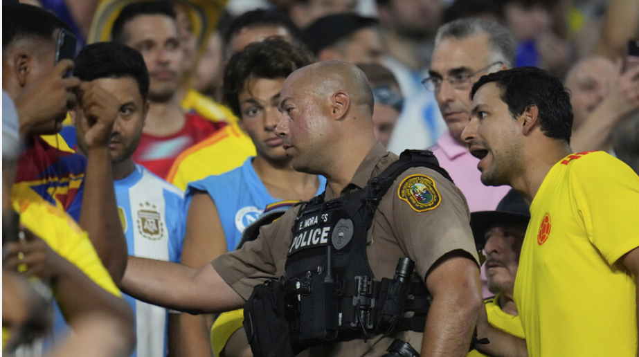 بعد أحداث نهائي كوبا أمريكا ..  اعتقال رئيس الاتحاد الكولومبي