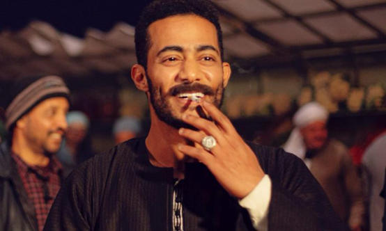 بالفيديو ..  المكياج يحول فتاة لمحمد رمضان  ..  و الاخير يرد