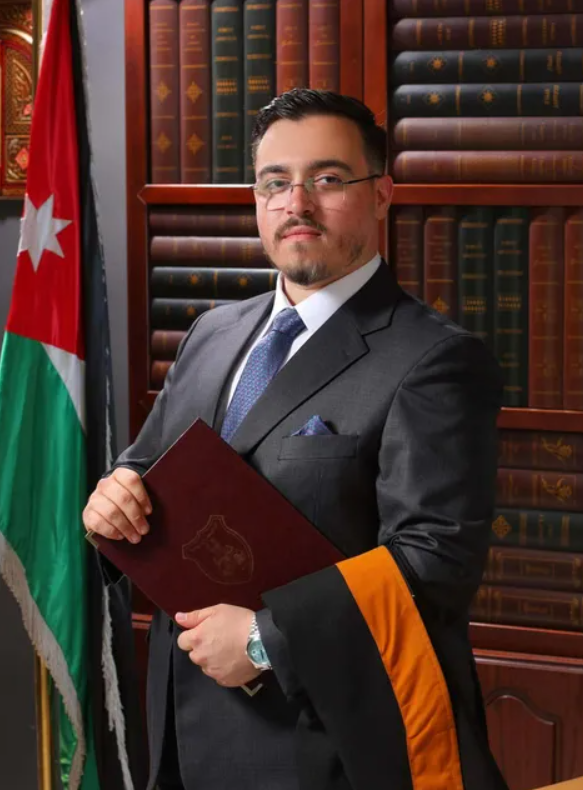 المهندس طارق احمد السقرات ..  مبارك التخرج