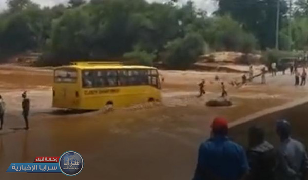 مصرع 31 شخص جراء غرق حافلة يستقلونها