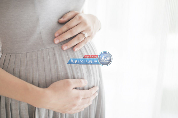 شاهدوا ..  أمريكية تلد 3 بنات في ذات اليوم وبفارق 3 سنوات بين كل واحدة