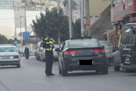 لهذه الاسباب  ..  "السير" ينفي تحرير مخالفات "غيابية" للتحميل مقابل الأجر